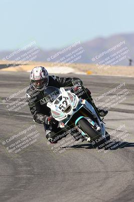 media/Dec-07-2025-CVMA (Sun) [[3e7d2de5dc]]/Race 7-Formula Lightweight Twins Shootout/